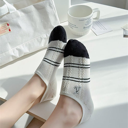 Black And White Cute Bubble Mouth Women's Low - cut Liners Socks Invisible - Soxipix
